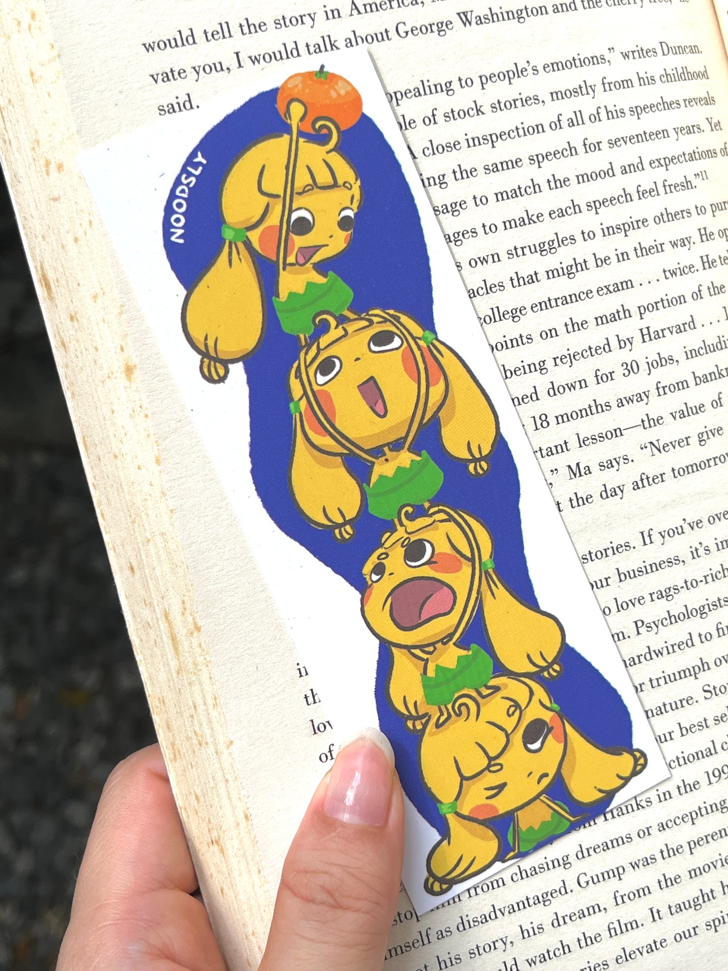 27) Noodsly Stacks Paper Bookmark