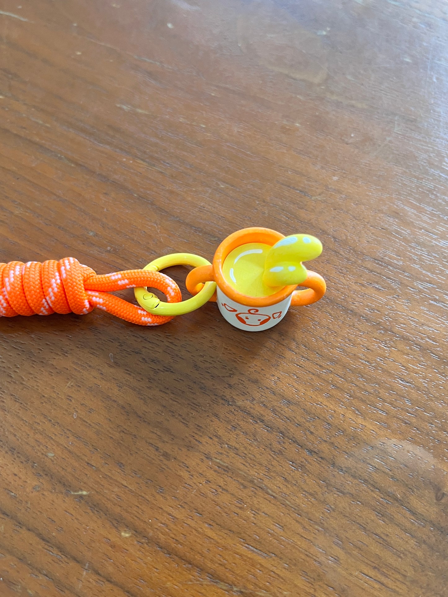 03) Noodsly Resin Bag Keychain